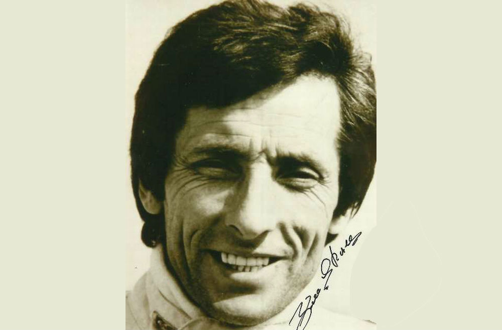 Гоночная карьера Пезенти-Росси приходится на семидесятые годы. Начав гоняться в национальной Формуле-3 в 1972-м, он смог добиться первых успехов уже в дебютном сезоне одержав одну победу и став третьим по итогам года.