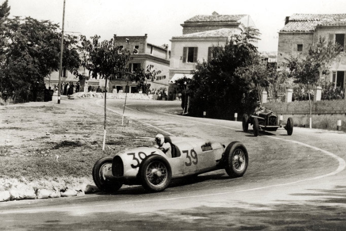 Гран-При Триполи 1935 года: Двухмоторный Ferrari против прошлогоднего Auto Union