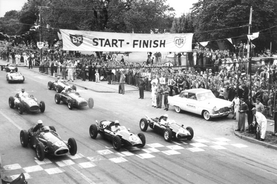 Незачетный Гран-При Мельбурна 1958 года: Австралийская прогулка Мосса