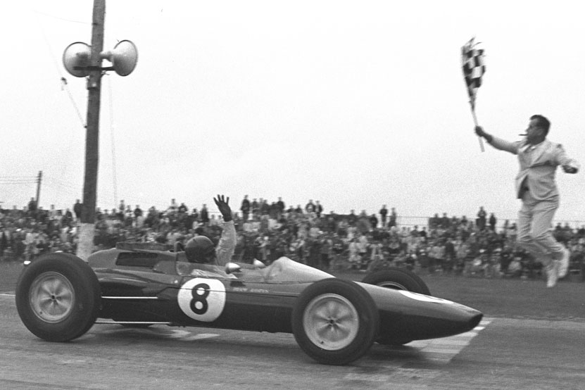 Гран-при США 1962 года: Победа Кларка сохраняет главный вопрос чемпионата открытым