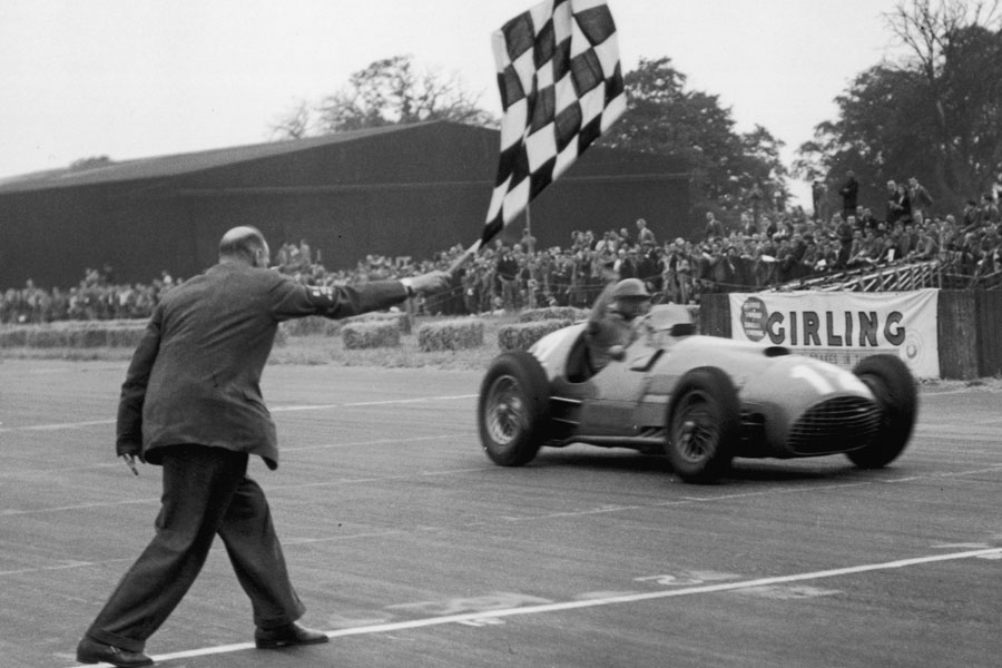 Гран-при Великобринании 1951года: Ferrari двигается вперед!